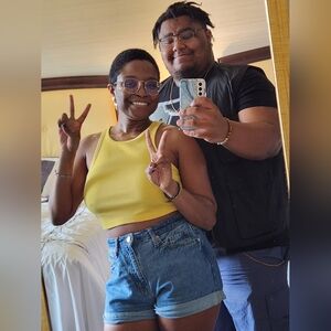 Meet your Posher, Dominique